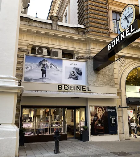 Juwelier Böhnel an der Mariahilferstraße – Schild mit eingelassener Uhr